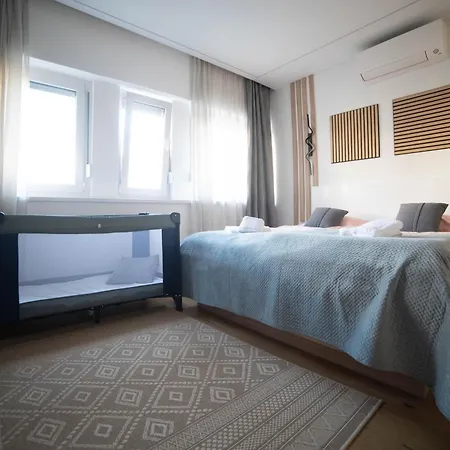 Deluxe Festival Centar With Free Parking *